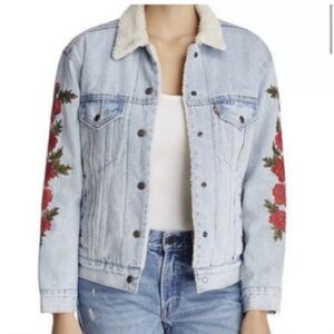 Vintage Levi's Sherpa Women's Denim Jacket with Red Floral Embroidery Size S
